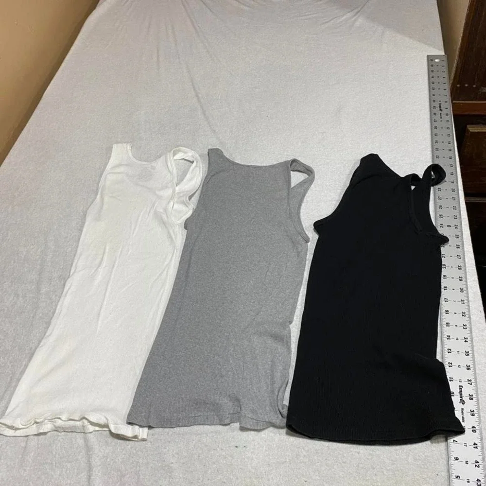 Hanes, ecko, united 1 white 1 grey 1black bunddle men medium tank tops. SKU336 - Picture 1 of 5